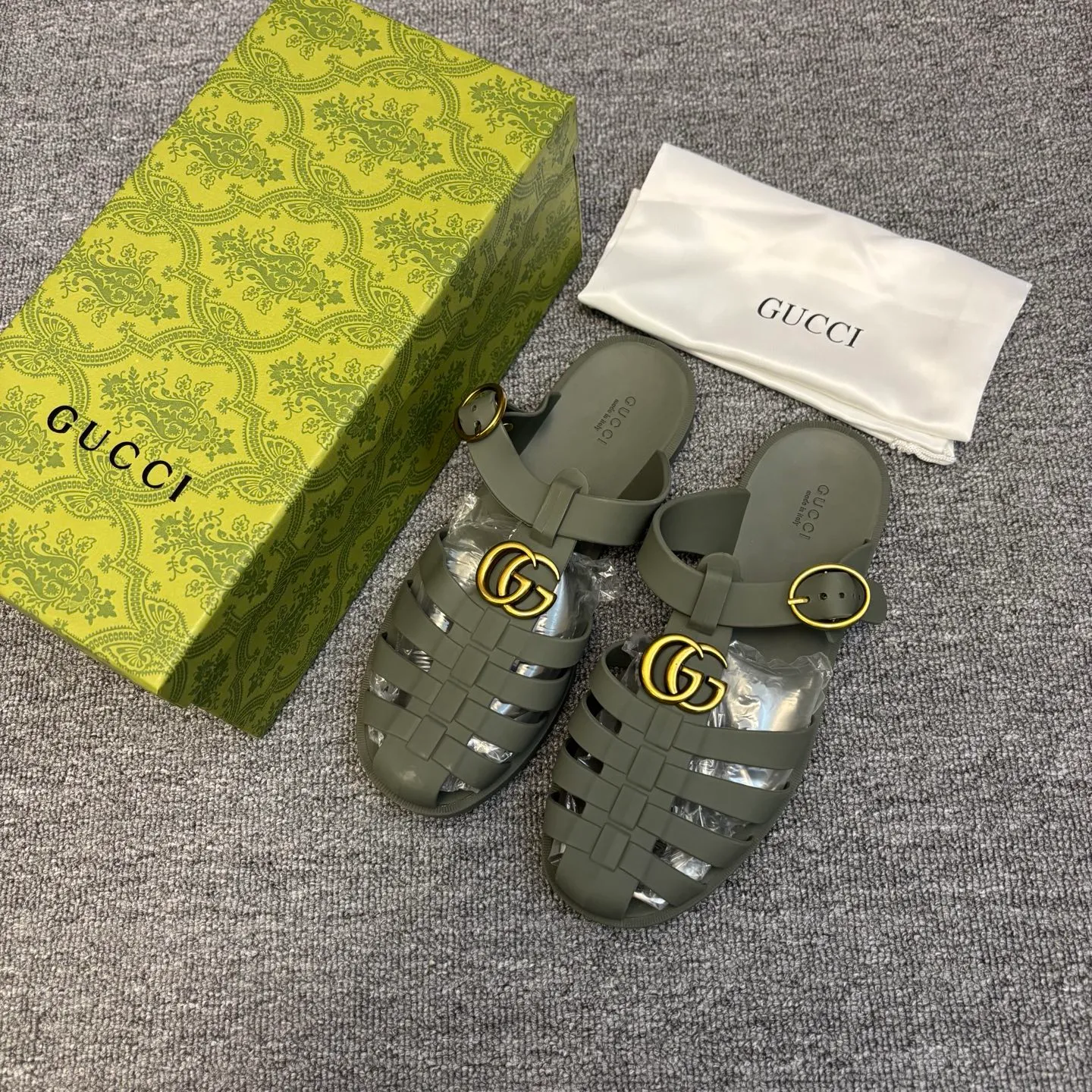 Men's shoes 260💰 [Gucci] Counter quality, top-quality original goods, real photos! Original TPU material, fine workmanship, comfortable; genuine 1:1 replica Size: 38 ~ 46